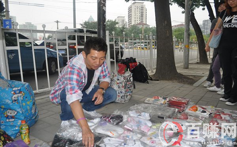 推薦一個適合擺地攤的小商品，快來看看！